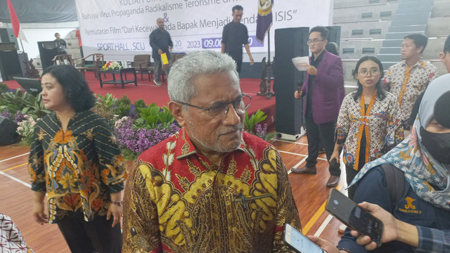 Kepala Detasemen Khusus 88 Antiteror Polri Irjen Pol Marthinus Hukom saat mengisi kuliah umum di Unika. Intan Alliva/kumparan Foto: Intan Alliva/kumparan