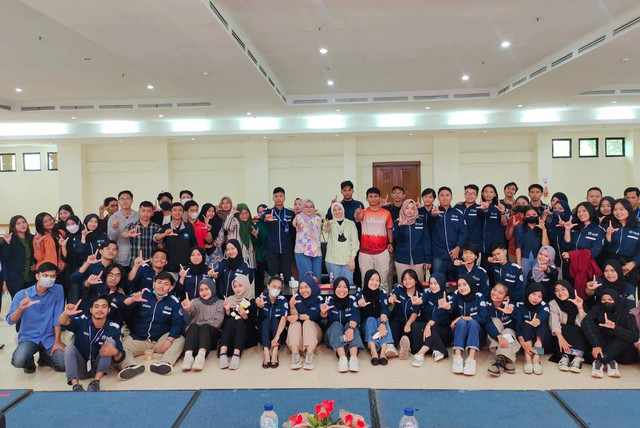 TDA Batam sharing bisnis dengan komunitas penerima beasiswa bank Indonesia. dok