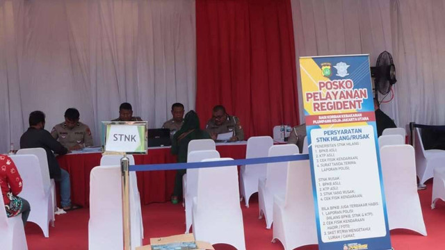 Polisi membuka posko layanan penerbitan STNK, SIM, dan BPKB untuk korban kebakaran Depo Pertamina Plumpang. Foto: Dok. Istimewa