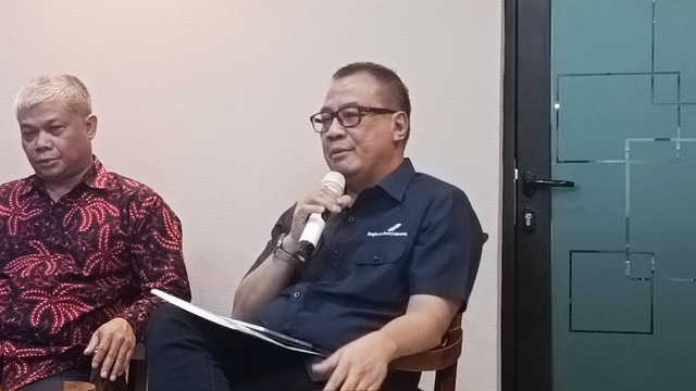 Direktur Utama PT Angkasa Pura I Faik Fahmi di Kantor Kemenhub, Selasa (21/3/2023).
 Foto: Ghinaa Rahmatika/kumparan