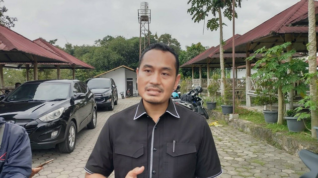 Dirreskrimum Polda DIY Kombes Pol Nuredy Irwansyah Putra ditemui di sebuah rumah makan di Sleman, Selasa (21/3/2023). Foto: Arfiansyah Panji Purnandaru/kumparan