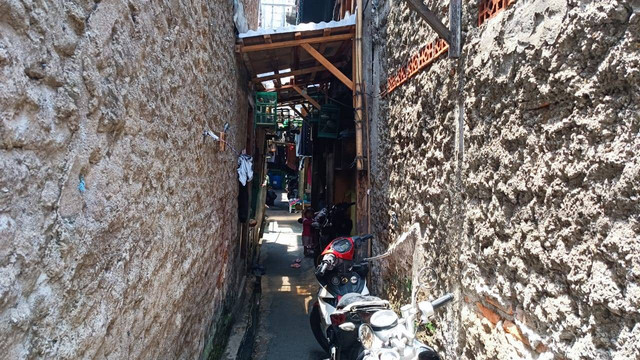 Kondisi gang Venus, Jakarta, Kamis (23/3/2023). Foto: Thomas Bosco/kumparan