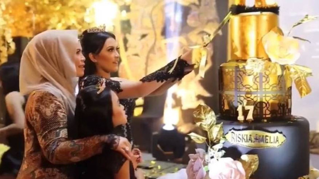 Sekretaris Daerah (Sekda) Riau, SF Hariyanto menyebut pesta Sweet Seventeen anaknya digelar di toko yang bernama Ritz Carlton. Foto: Dok. Istimewa