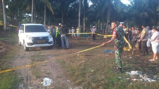 Mobil dinas Polri yang di dalamnya terdapat jenazah Briptu RF. Foto: Dok. Istimewa