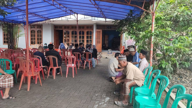 Suasana rumah duka Briptu RF di Mijen, Kota Semarang, Minggu (26/3/2023).  Foto: Intan Alliva Khansa/kumparan