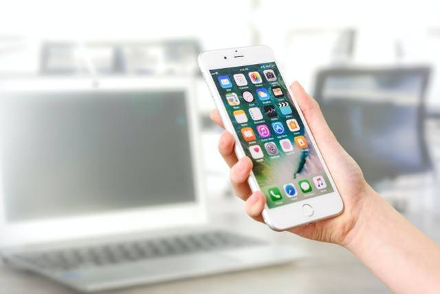 Ilustrasi cara melacak iPhone hilang tanpa iCloud. Foto: Pexels.com. 