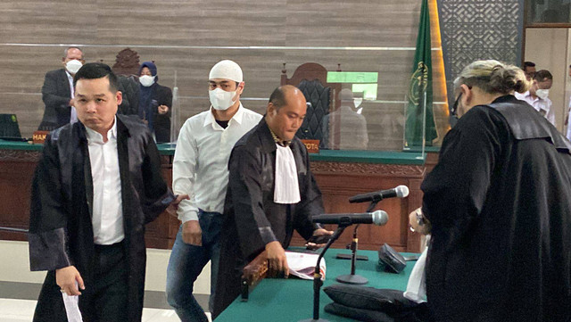 Sidang perdana Ferry Irawan di PN Kediri, Jawa Timur. Foto: Dok. Istimewa