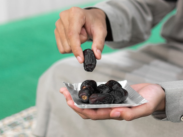 Ilustrasi jadwal buka puasa Ramadhan 2023 di Kalimantan Barat. Sumber: www.unsplash.com.