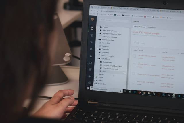 Ilustrasi error Maaf Anda Tidak Dapat Melihat atau Mendownload File ini Sekarang. Foto: Unsplash.com. 