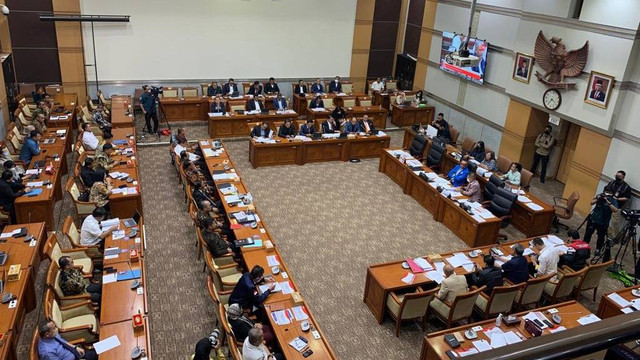 Rapat komisi III DPR dengan Menko Polhukam Mahfud MD, di gedung Parlemen, Senayan, Jakarta, Rabu (29/3/2023). Foto: Paulina Herasmaranindar/kumparan