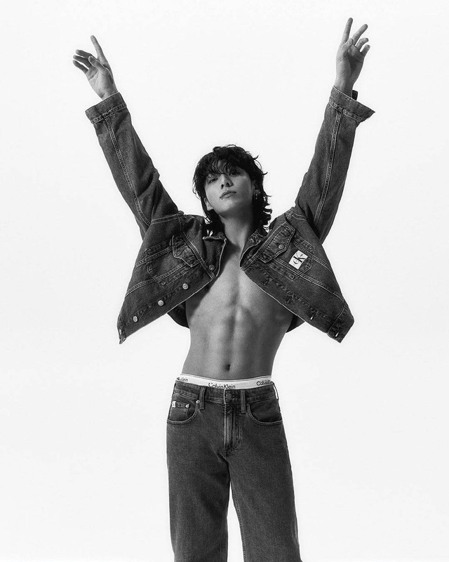 Jungkook BTS jadi global ambassador untuk Calvin Klein. Foto: Instagram/@calvinklein