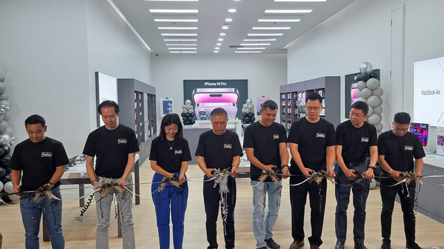 Peresmian Hello, toko Apple Authorized dari BliblI OMG. Foto: Blibli