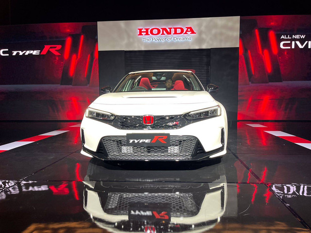 PT Honda Prospect Motor (HPM) resmi meluncurkan Honda Civic Type R terbaru di Indonesia, Kamis (30/3/2023). Foto: Sena Pratama/kumparan