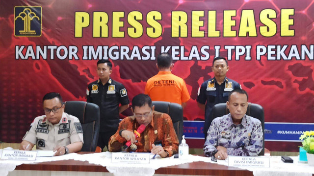 Kakanwil Kemenkumham Riau, M. Jahari Sitepu (tengah). Dok: Ist.