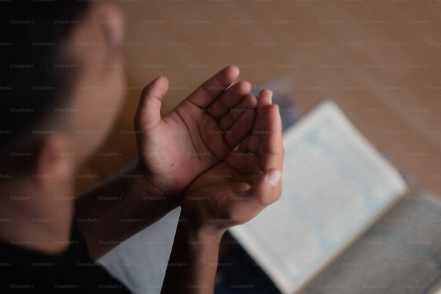 Niat Puasa Ramadhan: Latin   Sumber www.unsplash.com