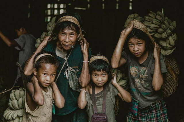 Ilustrasi masyarakat di bawah garis kemiskinan. Foto: Unsplash