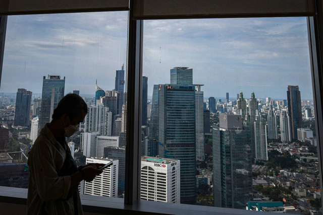 Suasana gedung-gedung bertingkat di Jakarta. Foto: ANTARA FOTO/Aditya Pradana Putra