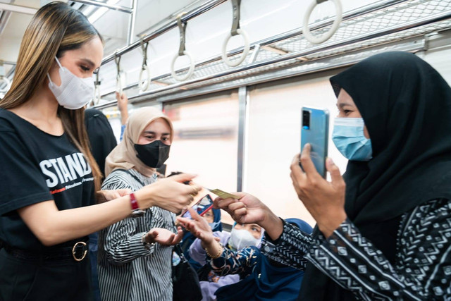 L'Oreal galakkan kampanye Stand Up Lawan Pelecehan Seksual di Transportasi Umum. Foto: Dok. L'Oreal Indonesia