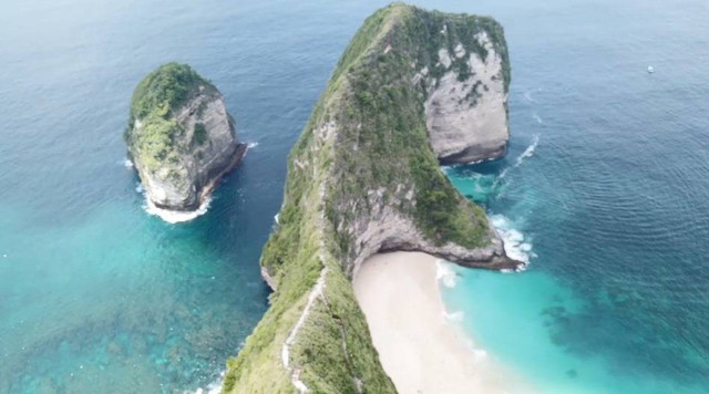 Pantai Kelingking di Nusa Penida, Bali - IST