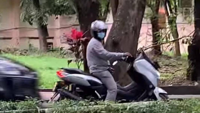 Pemotor pamer alat kelamin ke wanita di Kampus Unhas. Foto: Dok. Istimewa