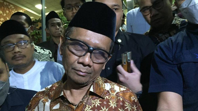 Menkopolhukam Mahfud MD saat di Masjid UIN Sunan Kalijaga Yogyakarta, Sabtu (1/4/2023). Foto: Arfiansyah Panji Purnandaru/kumparan