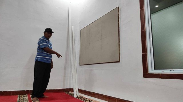 kerusakan masjid di dekat kilang minyak Pertamina yang meledak di Dumai, Riau. Foto: Dok. Istimewa