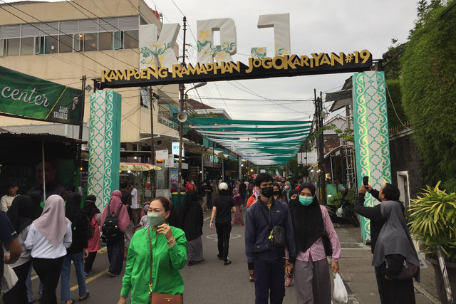 Suasana Kampung Ramadhan Jogokariyan (KRJ), Yogyakarta, Minggu (2/4). Foto: Arfiansyah Panji Purnandaru/kumparan