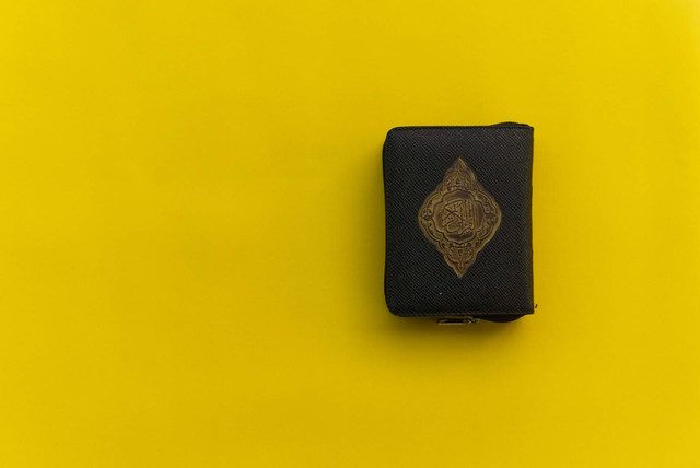 Pengertian Iman kepada Kitab Allah SWT. Foto: Unsplash