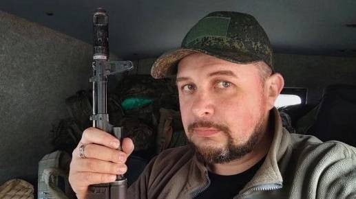 Blogger Rusia Vladlen Tatarsky yang tewas di cafe Saint Petersburg, Minggu (2/4/2022). Foto: @AlexKokcharov