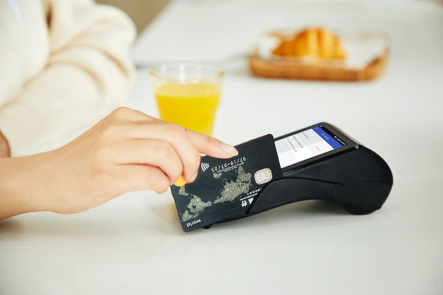 Ilustrasi Pembayaran Debit. Foto: Unsplash.com/Mark OFlynn