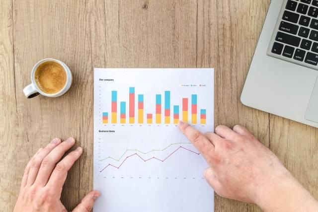Ilustrasi melakukan studi kelayakan bisnis. Foto: Pixabay
