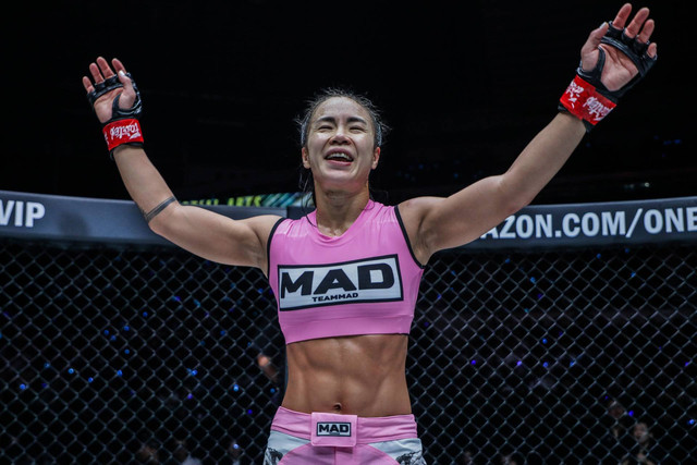 Ham Seo Hee sukses menundukkan Itsuki Hirata via keputusan bulat para juri di ONE Fight Night 8 pada 25 Maret 2023. Foto: ONE Championship