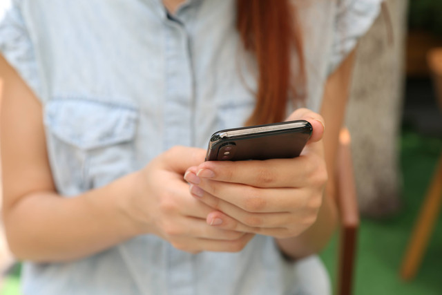 Cara Transfer DANA ke ShopeePay Tanpa Rekening Bank. Foto sebagai ilustrasi. Foto: Unsplash/Yura Fresh.