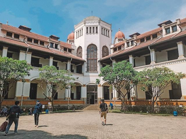 Ilustrasi wisata hidden gem Semarang. Sumber foto: Alfin Auzikri dari Pexels