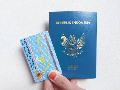 Ilustrasi Layanan Percepatan Paspor Sumber www.unsplash.com