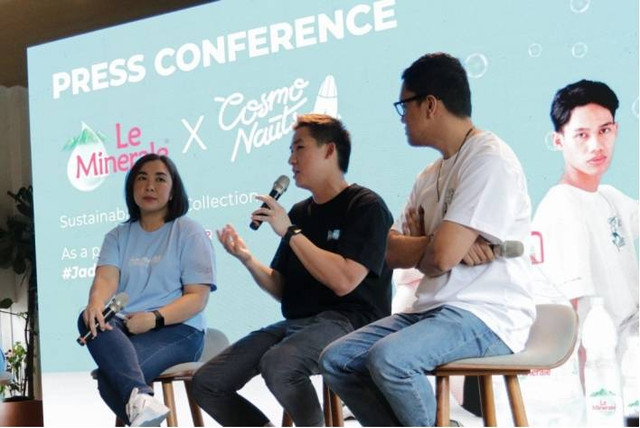 Sesi talk show antara Le Minerale, Cosmonauts, dan Content Creator Arief Muhammad dalam pembahasan terkait sustainability. Foto: Le Minerale