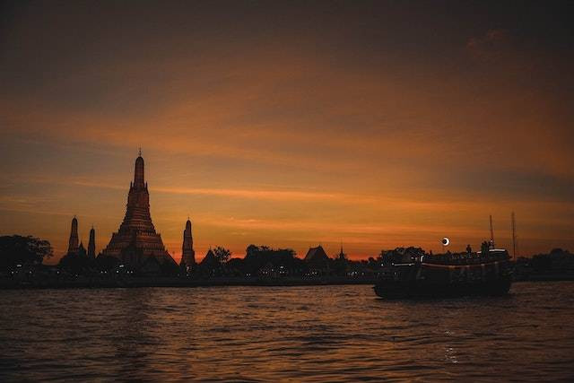 Ilustrasi Wat Arun. Sumber: Pexels.com