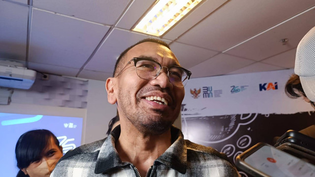 Staf Khusus III Menteri BUMN, Arya Sinulingga saat ditemui dalam acara Ngopi BUMN di Synergy Lounge Kementerian BUMN, Kamis (6/4/2023). Foto: Ghinaa Rahmatika/kumparan