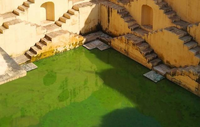 Gambar Panna Meena Ka Kund. Sumber foto: shalender kumar dari Pexels