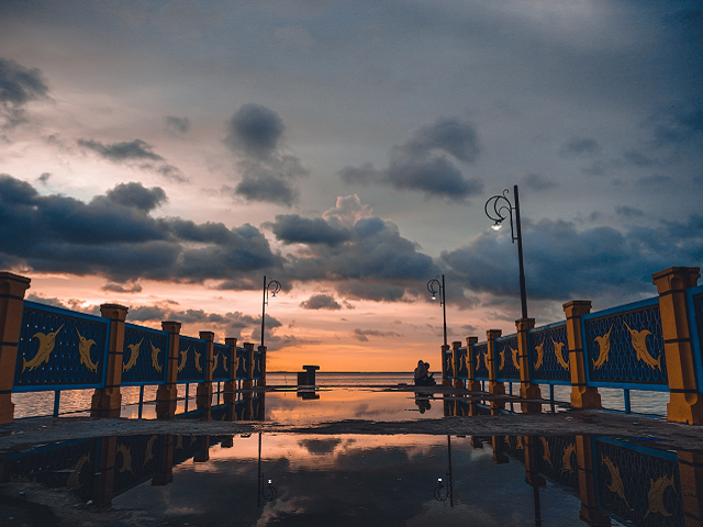 Ilustrasi pantai di Kalimantan Selatan. Sumber: unsplash.com.
