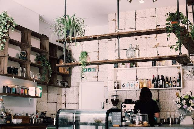 Ilustrasi tempat nongkrong murah di Medan. Sumber foto: Lisa Fotios dari Pexels