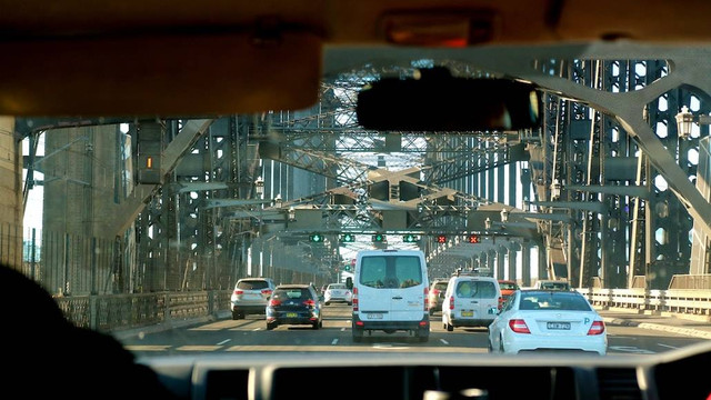 Ilustrasi Tarif Tol Jagorawi 2023. Sumber: unsplash.com/Maricar Limjoco