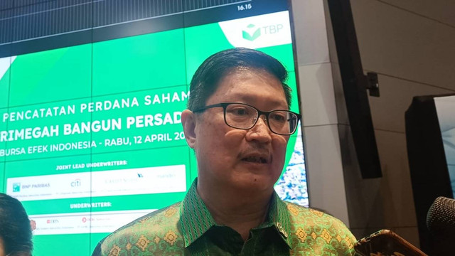 Direktur Utama PT Trimegah Bangun Persada Tbk (NCKL) atau Harita Nickel, Roy Arman Arfandy di Gedung Bursa Efek Indonesia (BEI), Rabu (12/4/2023). Foto: Ghinaa Rahmatika/kumparan
