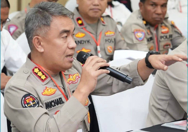 Kabid Humas Polda Maluku Utara, Kombes Pol Michael Irwan Tamsil. Foto: Istimewa