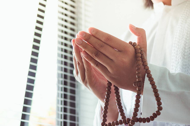 Ilustrasi dzikir malam lailatul qadar, foto: Pixabay