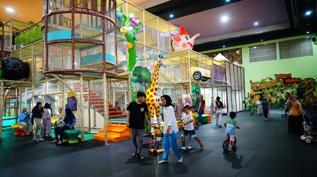 Malang Smart Arena tawarkan keseruan liburan keluarga di program Waktu Indonesia Bermain (WIB). 