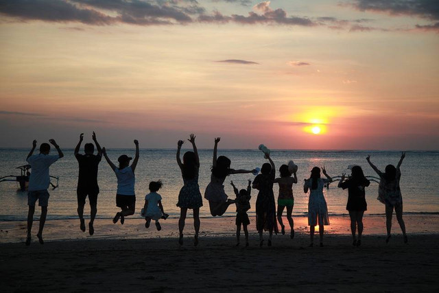 Ilustrasi destinasi wisata di bali untuk keluarga - Sumber: https://pixabay.com/id/users/zjwzprz-5858920/