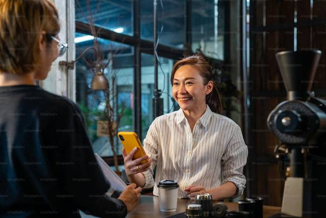 Ilustrasi cafe 24 jam Bandung. Sumber: unsplash.com/ unsplash+