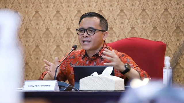 Menteri Pendayagunaan Aparatur Negara dan Reformasi Birokrasi (PANRB) Abdullah Azwar Anas dalam Sosialisasi Tata Kelola Jabatan Fungsional Dosen, secara daring, Jumat (14/04/2023). Foto: KemenPAN-RB