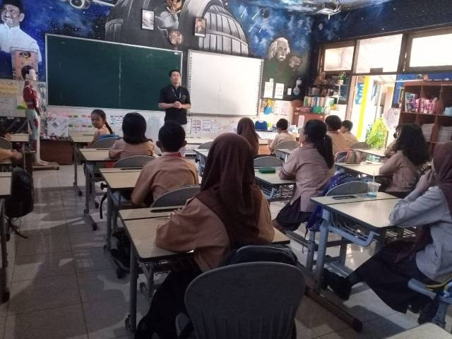 Suasana pembelajaran di kelas. Foto: dok. pribadi